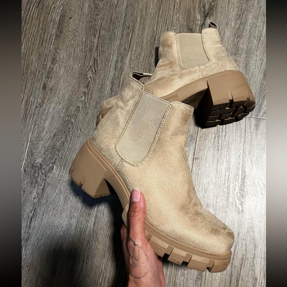 Soda Shoes - soda brand chelsea boots size 7
